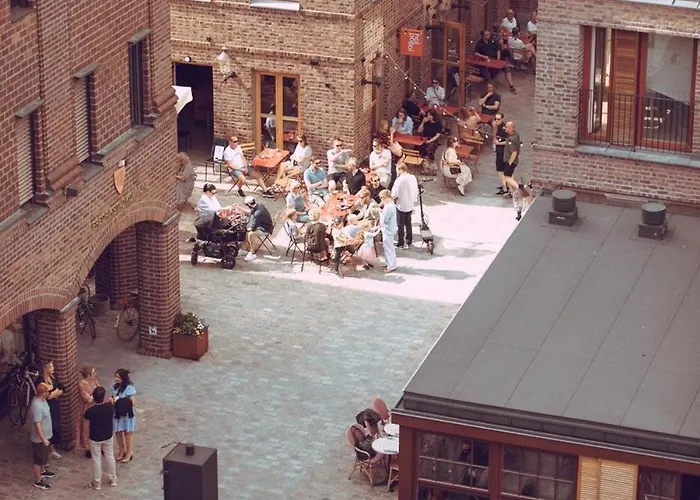 Апартаменты Modern Downtown