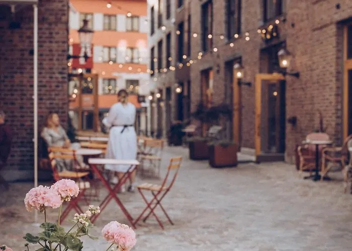 Апартаменты Modern Downtown